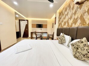 Egyptian cotton sheets, premium bedding, memory-foam beds, desk - Hotel Yashasvi inn - Puri near Sea Beach (Brahmagiri)
