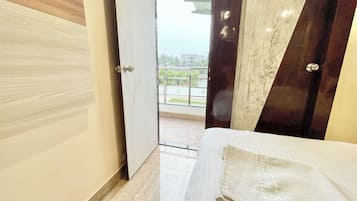 Deluxe Room | Balcony