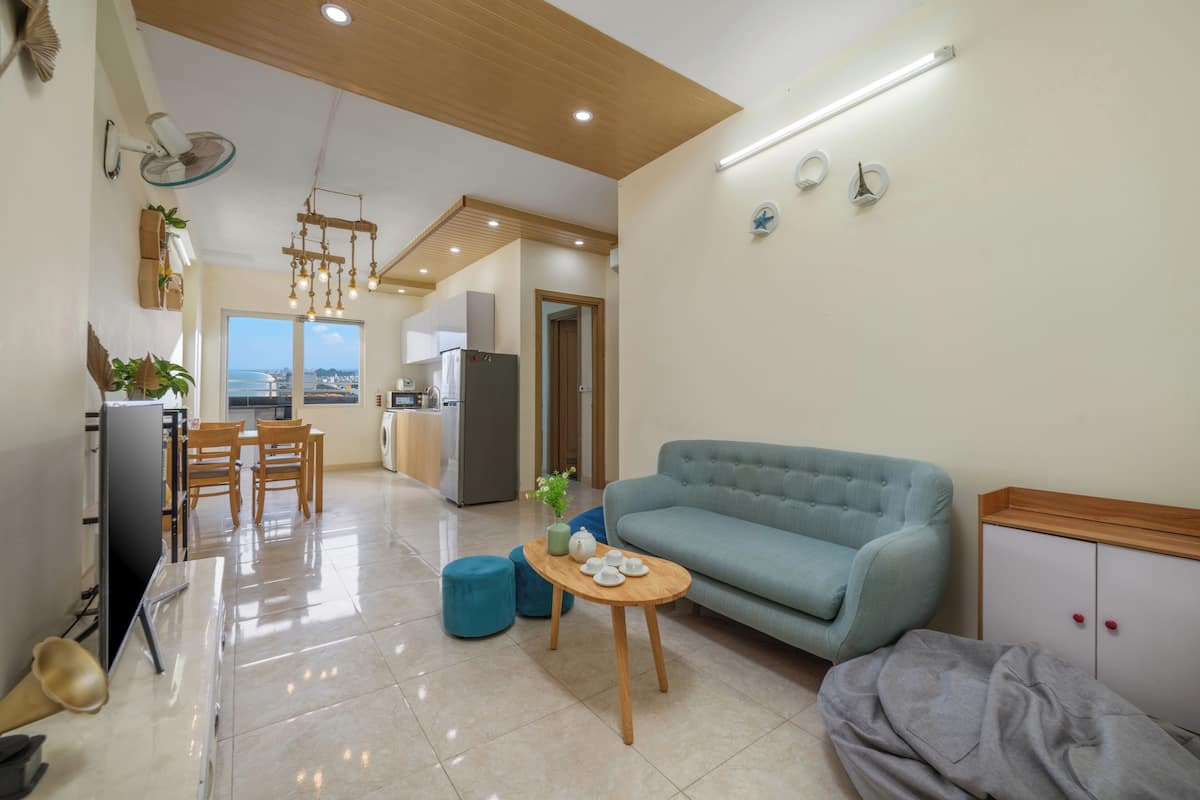 Deluxe-Apartment, Meerblick | Wohnbereich | Smart-TV