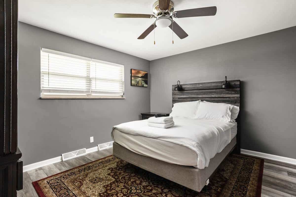 3 dormitorios, tabla de planchar con plancha, wifi y ropa de cama