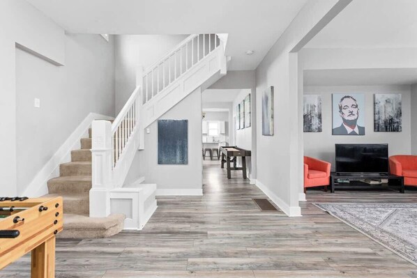 المنشأة من الداخل