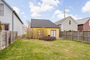 Exterior - Downtown Gem on Quiet Street, Great Location! (Indianapolis)