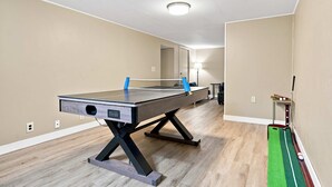 Spielezimmer