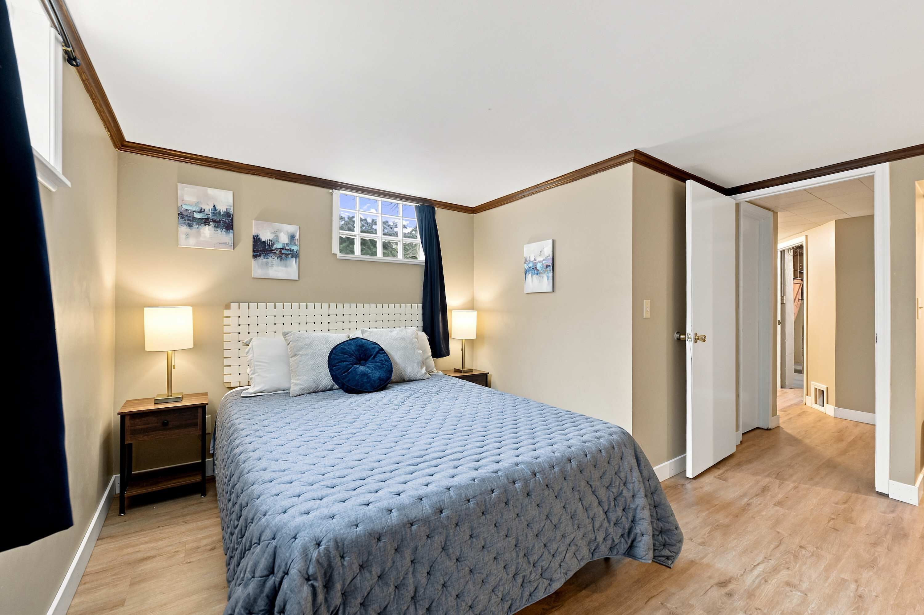 4 bedrooms, desk, iron/ironing board, WiFi