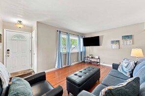 TV, stereo, offices