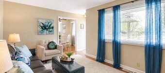 Beech Grove Retreat | Yard • Garage • Sleeps 10!