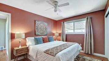 4 quartos, ferros/tábuas de passar roupa, Wi-Fi, roupa de cama