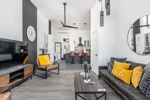 Televisie en een kantoor