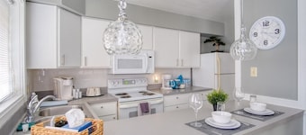 Explore Indy in Perfect Location - Cozy 1BR