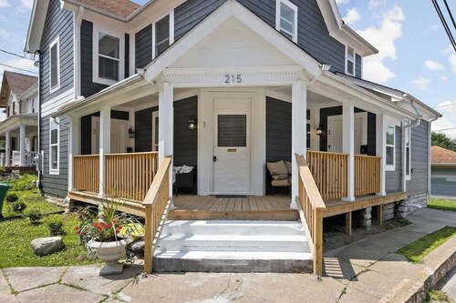 Stylish New Castle Escape w/ Garage and by Parks