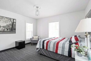 2 makuuhuonetta, silitysrauta/-lauta, Wi-Fi, vuodevaatteet