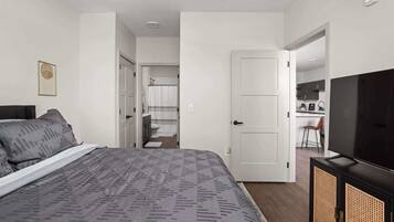 1 bedroom, iron/ironing board, WiFi, bed sheets