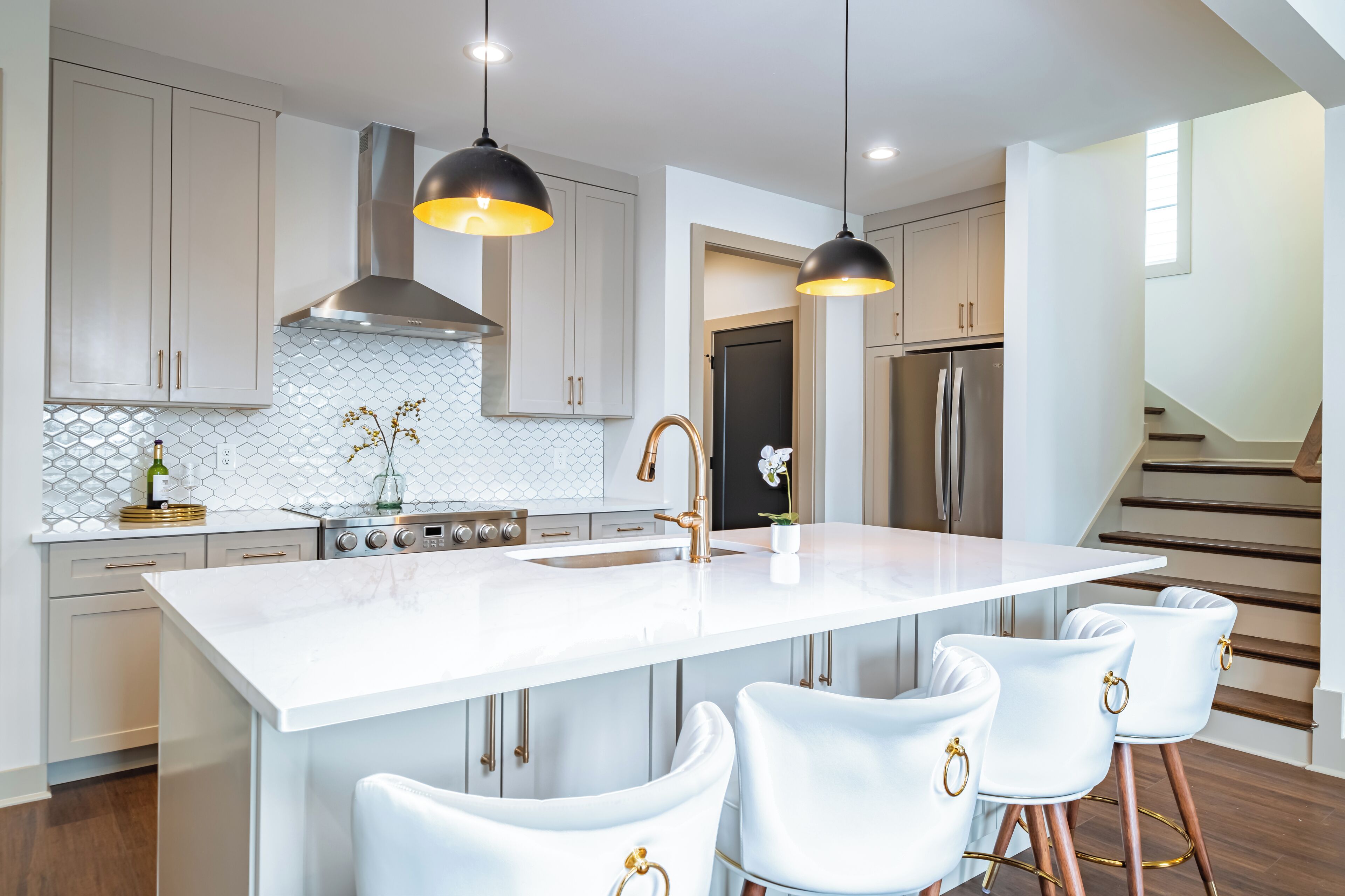 Refrigerador, microondas, horno, placa de cocina