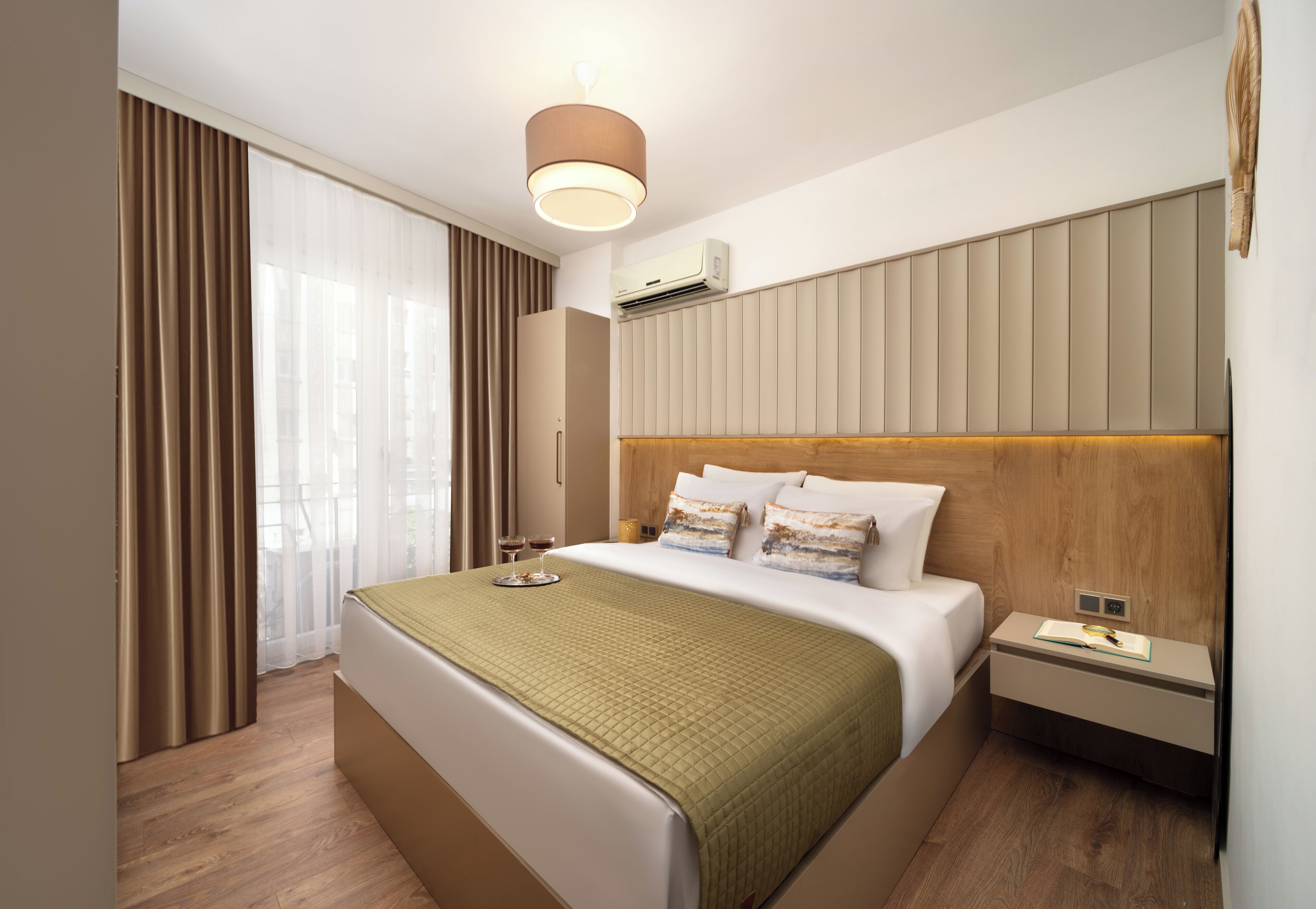 Deluxe Condo, City View | Desk, soundproofing, iron/ironing board, cots/infant beds