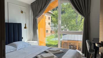 7 slaapkamers, een strijkplank/strijkijzer, wifi, beddengoed