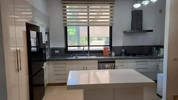 Villa, Patio, Garden View | Private kitchen