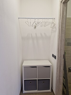 Interior - Casa Leo: Indipendent apt 1bdr Near Malpensa Airport (Samarate)