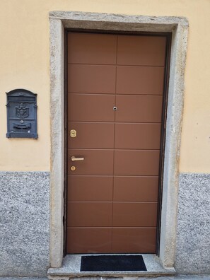 Exterior detail - Casa Leo: Indipendent apt 1bdr Near Malpensa Airport (Samarate)