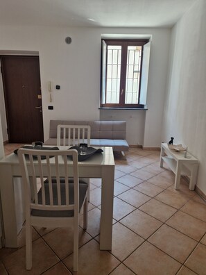 Dining - Casa Leo: Indipendent apt 1bdr Near Malpensa Airport (Samarate)