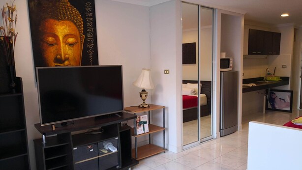 Apartment, 1 Bedroom, Smoking, Balcony | Living room - Jomtien Hill Resort Pratamnak 107 (Pattaya)