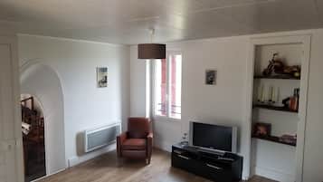 TV, DVD player
