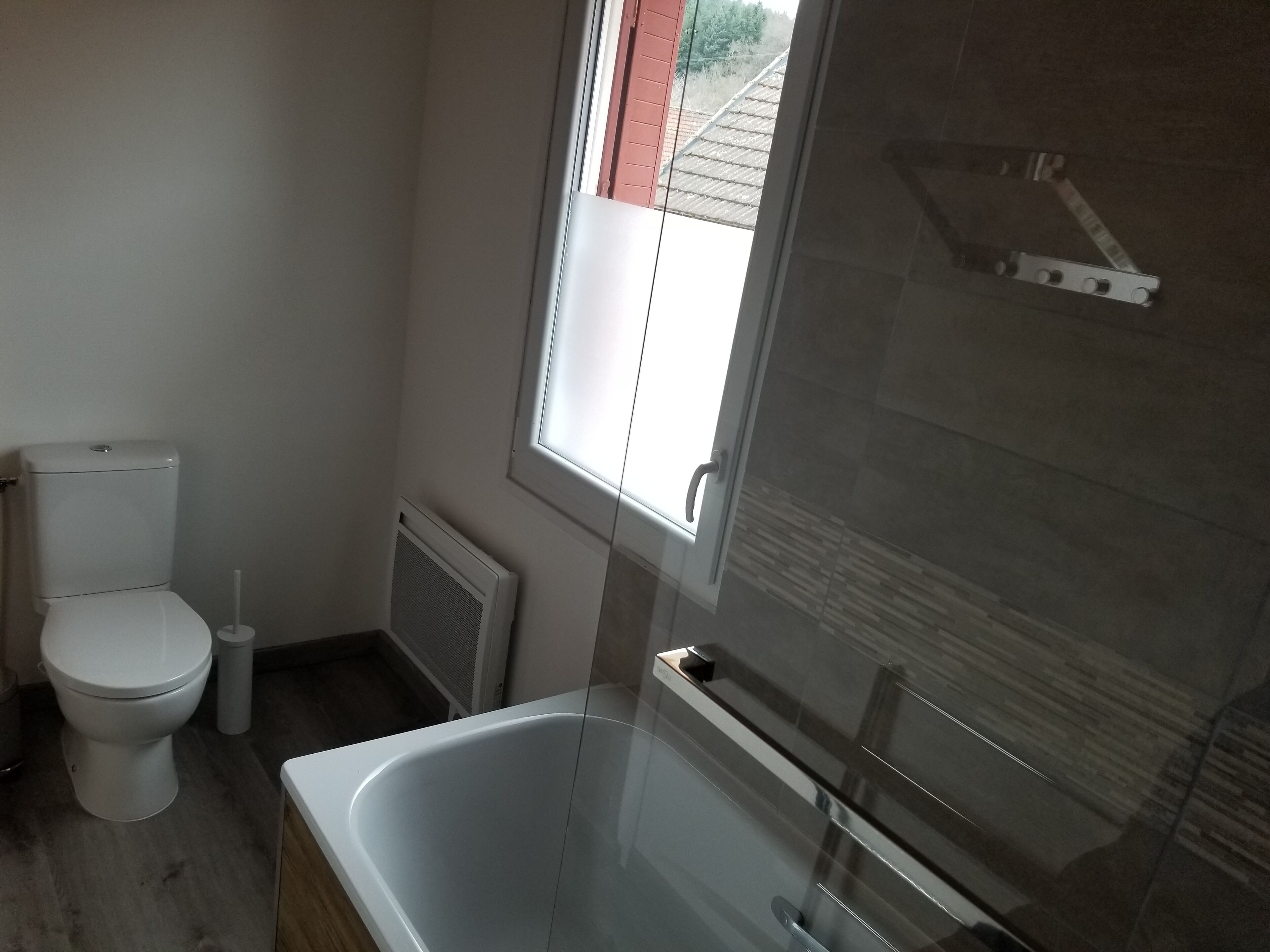 Een douche, toiletpapier