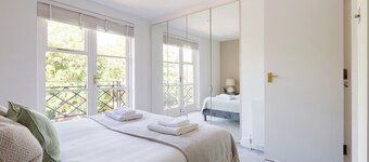 Chelsea Harbour Luxury Apartment