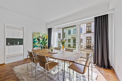 Central & luminous apartment in Antwerp, foreseen with all comforts