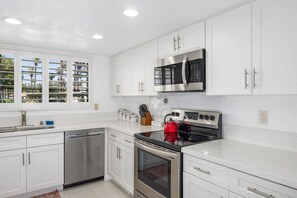 Lavastoviglie, macchina per tè/caffè, pentole/stoviglie/utensili