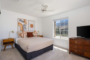 2 chambres, fer et planche à repasser, Wi-Fi, draps fournis