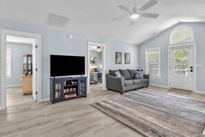 3 bedrooms, free WiFi, bed sheets - You and Me | Dog Friendly |Fenced in Yard | Surf City, NC (Surf City)