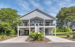 Exterior - You and Me | Dog Friendly |Fenced in Yard | Surf City, NC (Surf City)
