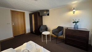 Kamar Double Klasik, pemandangan halaman | Wi-Fi gratis