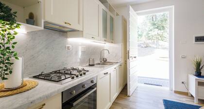 Charming 1-bedroom apartment in awesome privet park in Roma