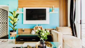 Family Apartment, Partial Ocean View | Iron/ironing board, free WiFi