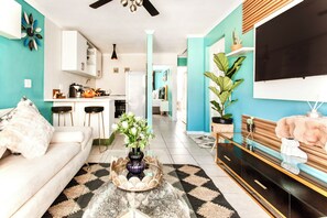 Family Apartment, Partial Ocean View | Iron/ironing board, free WiFi - Caline VIP Beach Close (Cape Town)