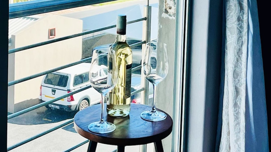 Caline VIP Beach Close