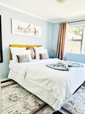 Apartament Deluxe | Planxa i posts de planxar i wifi gratuïta 