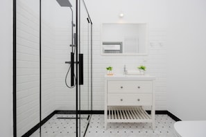 Bathroom - Cosy Apartment With Parking by Renters (Warsaw)