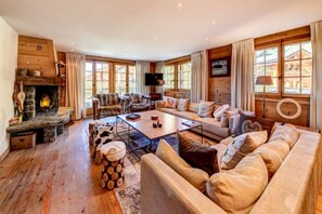 TV, fireplace, DVD player, books - Nestled in the gorgeous Verbier next to Les Esserts (Val de Bagnes)