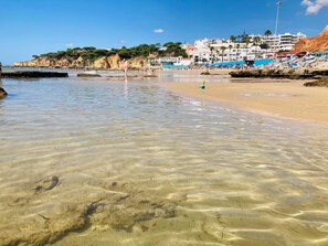 Beach - Casa da Horta Apartamento Familiar de 2 Quartos, Bbq, Piscina, Wi-fi, Jardim (Albufeira)