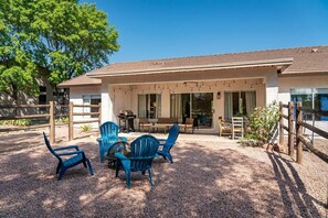 Outdoor dining - Attached game room! Serene 3BR Oasis near Sedona! (Cottonwood)