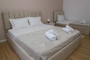 2 chambres, bureau, fer et planche à repasser, Wi-Fi