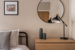 4 chambres, fer et planche à repasser, lit parapluie, Wi-Fi gratuit