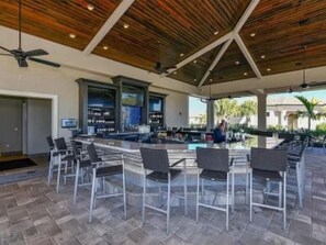 Bar (on property) - Resort Style 1st Floor Condo in Amazing Lakewood National Golf Community! (Bradenton)