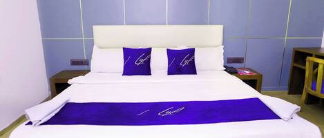 Habitación estándar doble, vistas a la ciudad | Ropa de cama de alta calidad y ropa de cama