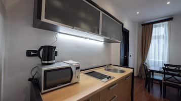 Luxury Apartment, City View | Private kitchen | Espresso maker, electric kettle