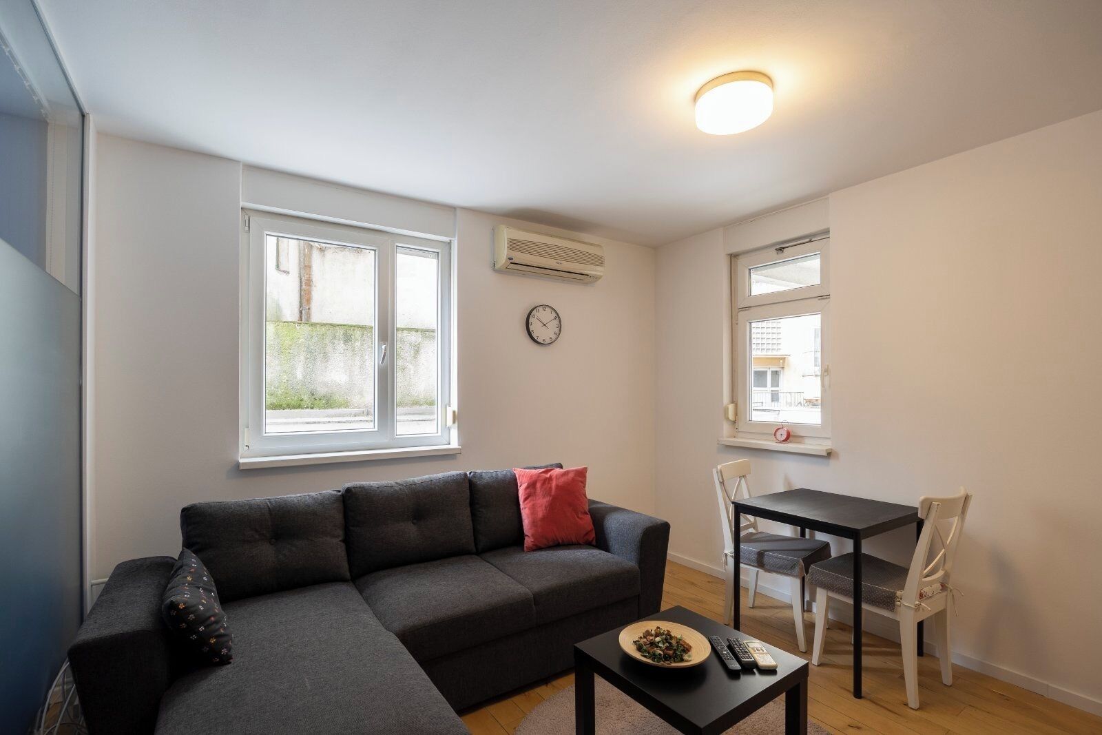 Family Apartment | Living area | 32-inch LCD TV with cable channels, Netflix, streaming services