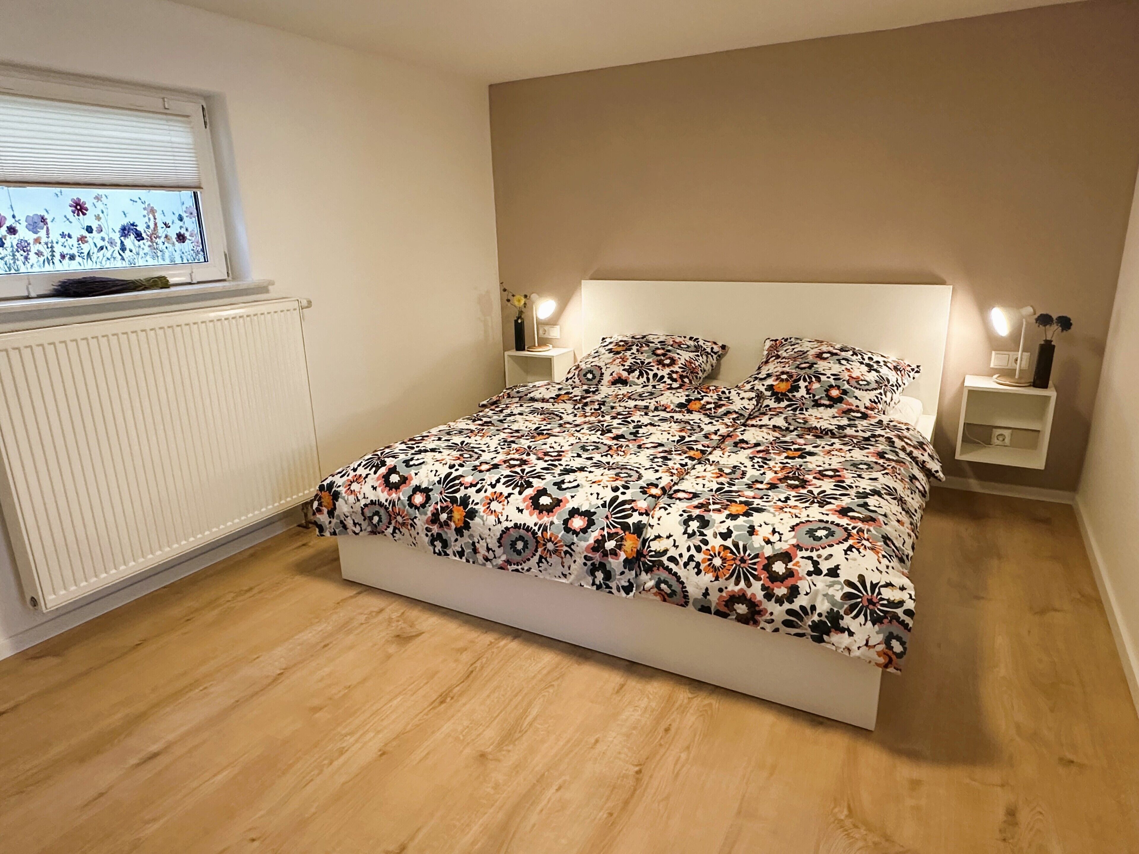 1 dormitorio, tabla de planchar con plancha, wifi gratis y ropa de cama