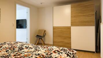 1 soverom, strykejern/-brett, wi-fi (inkludert) og sengetøy